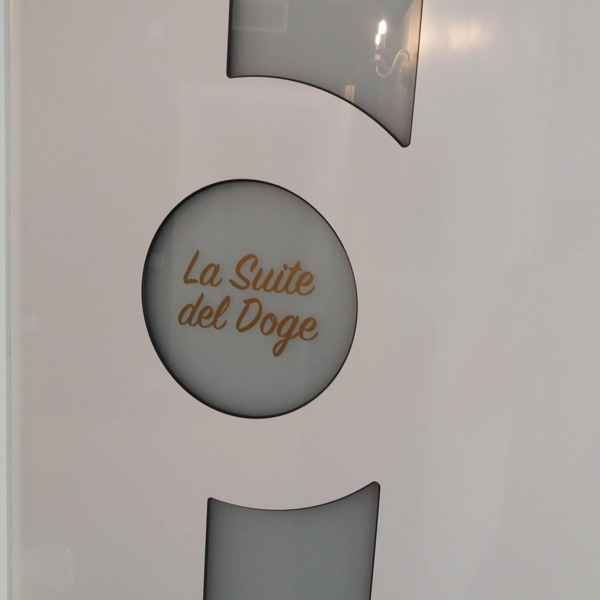 Suites Train Station Mestre Exterior foto